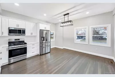 15 Duane Drive, Ronkonkoma, NY 11779 - Photo 14