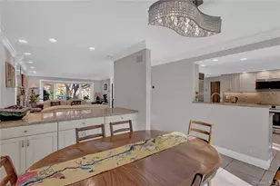 165 Tara Dr, Roslyn, NY 11576 - Photo 12