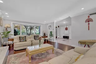 165 Tara Dr, Roslyn, NY 11576 - Photo 6