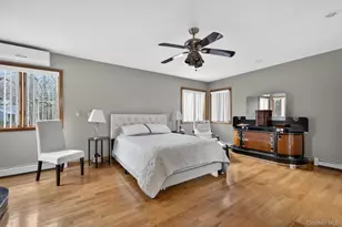 14 Oak Point Dr S, Bayville, NY 11709 - Photo 20