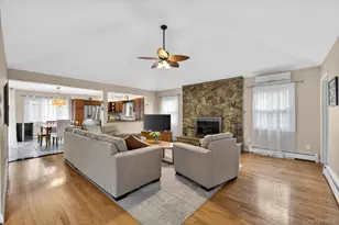 14 Oak Point Dr S, Bayville, NY 11709 - Photo 8