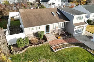 48 Elliot Dr, Hicksville, NY 11801 - Photo 34