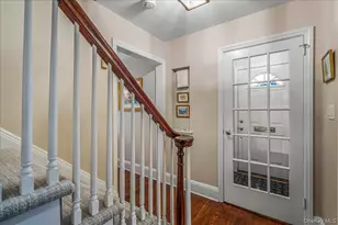 142 Cambridge Ave, Garden City, NY 11530 - Photo 4