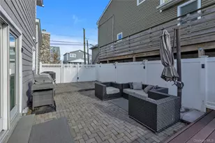 803 S 7th St, Lindenhurst, NY 11757 - Photo 24