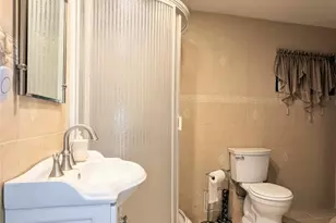 94 Walter Ct, Commack, NY 11725 - Photo 12