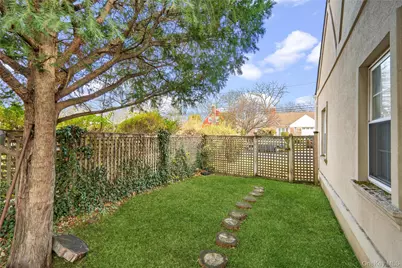 126 Oakland Avenue, West Hempstead, NY 11552 - Photo 26