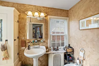 126 Oakland Avenue, West Hempstead, NY 11552 - Photo 18