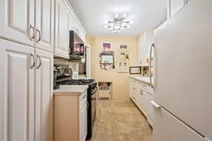 126 Oakland Ave, West Hempstead, NY 11552 - Photo 12