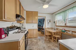 74 Nassau St, Islip Terrace, NY 11752 - Photo 12