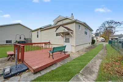 74 Nassau Street, Islip Terrace, NY 11752 - Photo 30