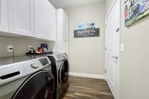 137 Grace Hall Ln, Yaphank, NY 11980 - Photo 18