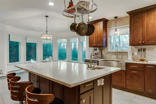 1041 Glen Cove Ave, Roslyn, NY 11576 - Photo 8