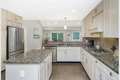 3 Sally's Path, East Hampton, NY 11937 - Photo 8