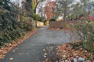 10 Woodland Ln, Huntington, NY 11743 - Photo 34