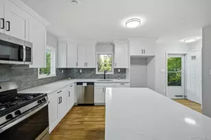 10 Woodland Ln, Huntington, NY 11743 - Photo 4