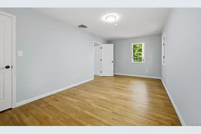10 Woodland Lane, Huntington, NY 11743 - Photo 18