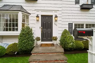 305 Nassau Ave, Manhasset, NY 11030 - Photo 2