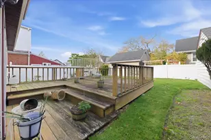 212 Lakeview Ave, Malverne, NY 11565 - Photo 22