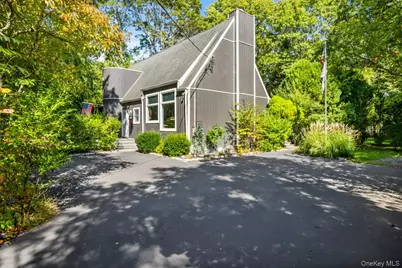 107 Spinney Road, East Quogue, NY 11942 - Photo 2