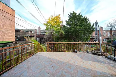 2415 E 27th Street, Brooklyn, NY 11235 - Photo 32