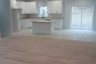 207 Roosa Gap Rd, Bloomingburg, NY 12721 - Photo 2