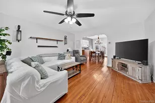 19-56 81st St, East Elmhurst, NY 11370 - Photo 6