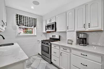 1956 81st Street, East Elmhurst, NY 11370 - Photo 18