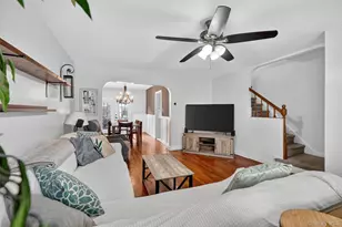 19-56 81st St, East Elmhurst, NY 11370 - Photo 8