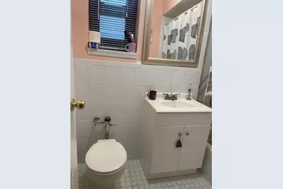 73-45 210 Street #1C, Oakland Gardens, NY 11364 - Photo 4