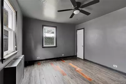 32 Tibbetts Road, Yonkers, NY 10705 - Photo 12