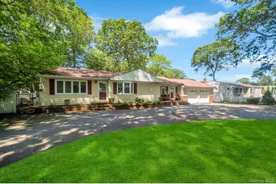 86 Seawanhaka Avenue, Lake Grove, NY 11755 - Photo 6