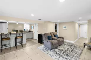 300 Center Bay Dr, West Islip, NY 11795 - Photo 18