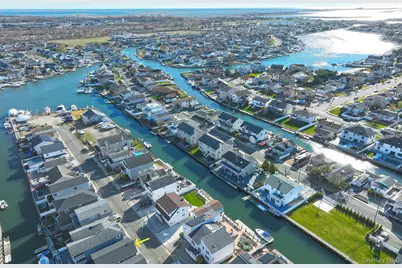 116 Beach Avenue, Bellmore, NY 11710 - Photo 22