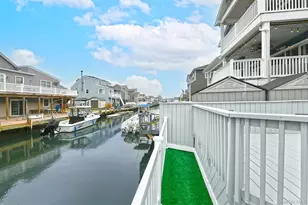116 Beach Ave, Bellmore, NY 11710 - Photo 22