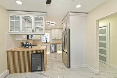 116 Beach Avenue, Bellmore, NY 11710 - Photo 4