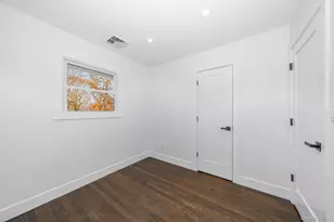 2874 Hempstead Ln, Wantagh, NY 11793 - Photo 16