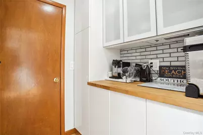 425 Cedar Point Drive E, Southold, NY 11971 - Photo 20