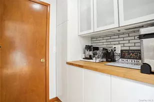 425 Cedar Point Dr E, Southold, NY 11971 - Photo 20