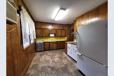 6935 Hessler Avenue, Arverne, NY 11692 - Photo 4