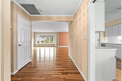 38 Hazelwood Drive, Jericho, NY 11753 - Photo 2