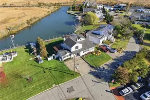 625 Edgewater Rd, Oakdale, NY 11769 - Photo 44