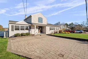 625 Edgewater Rd, Oakdale, NY 11769 - Photo 48