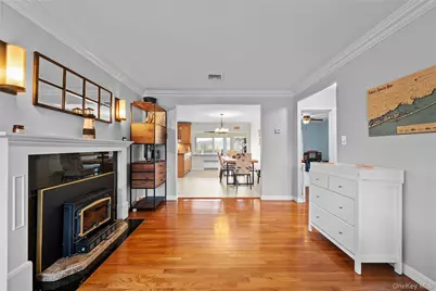 625 Edgewater Road, Oakdale, NY 11769 - Photo 10