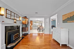 625 Edgewater Rd, Oakdale, NY 11769 - Photo 10