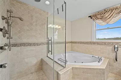 625 Edgewater Road, Oakdale, NY 11769 - Photo 36