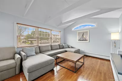 625 Edgewater Road, Oakdale, NY 11769 - Photo 22