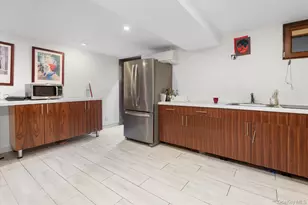 61-06 60th Dr, Maspeth, NY 11378 - Photo 12