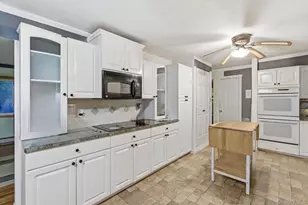 11 Val Ct, Holbrook, NY 11741 - Photo 8