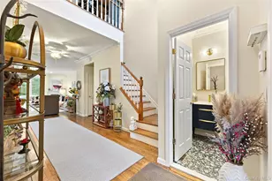 2 Spring Ct, Huntington, NY 11743 - Photo 2