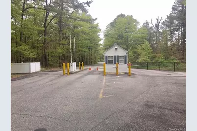 227 Hill Rise, Calverton, NY 11933 - Photo 20